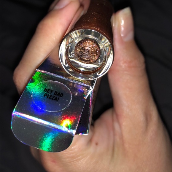 Brand New MAC Selena Hey Dad Pizza Lipglass - Picture 4 of 4